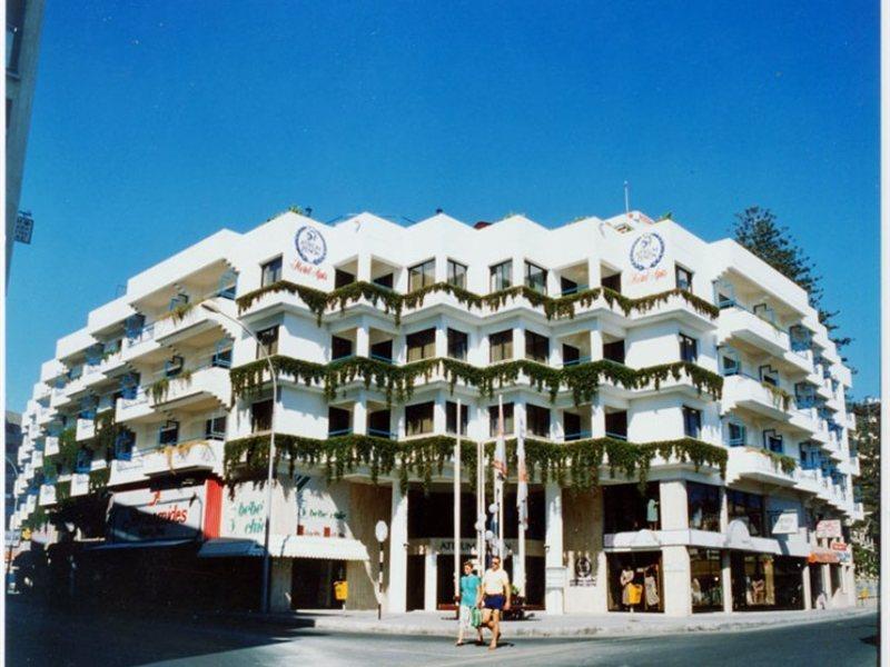 Atrium Zenon Hotel Apartments Larnaca Exterior foto